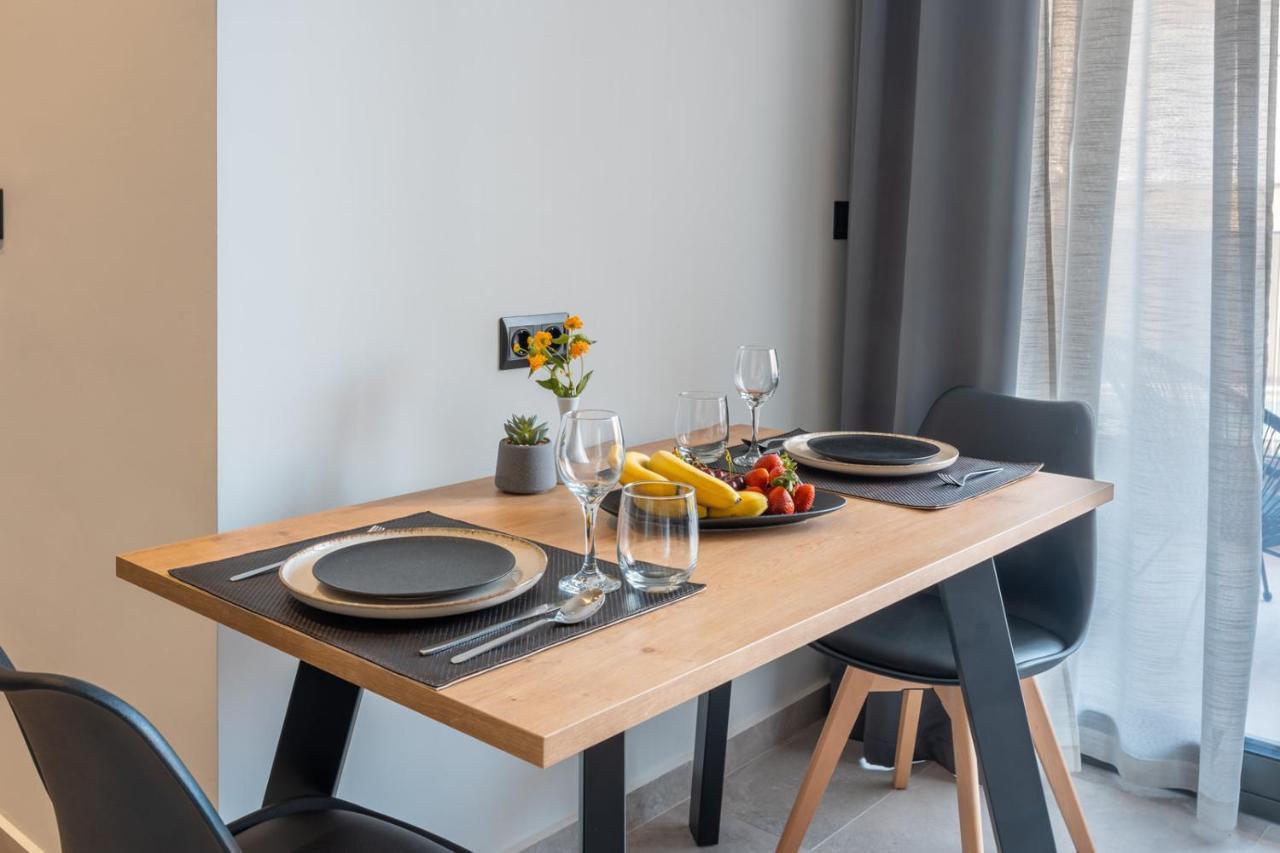 Brand New Suites In City Center 伊拉克利翁 外观 照片