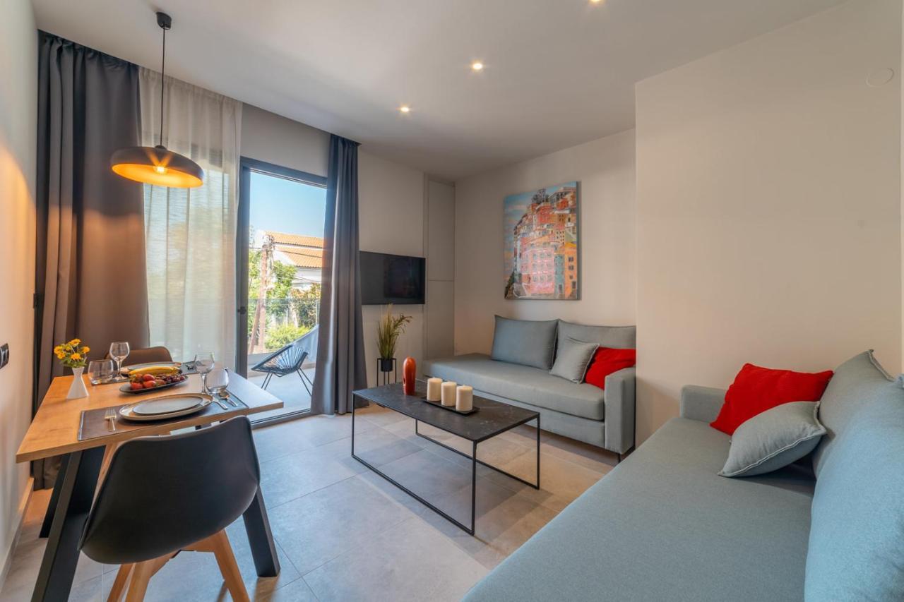 Brand New Suites In City Center 伊拉克利翁 外观 照片